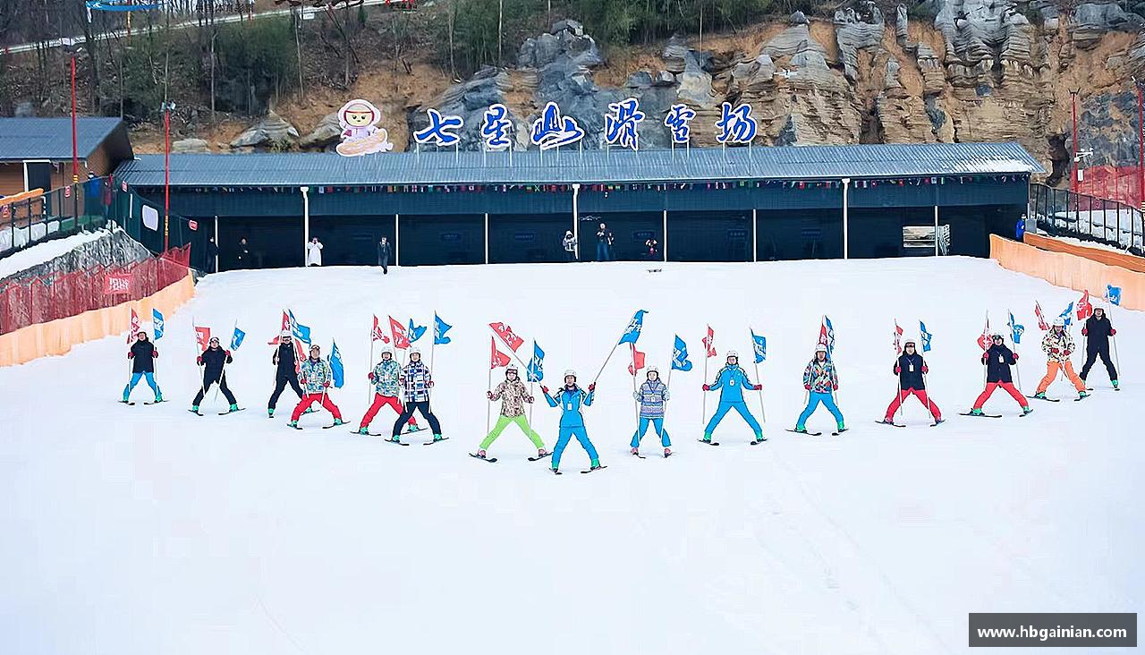 汗水诠释荣耀，坚定向前